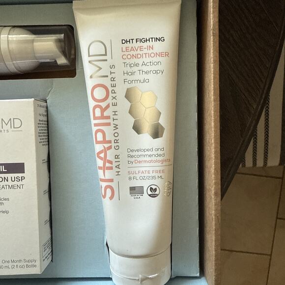 Women's Hair Regrowth Kit: Shampoo, Conditioner, 2% Minoxidil, Leave-In Foam - Picture 3 of 15